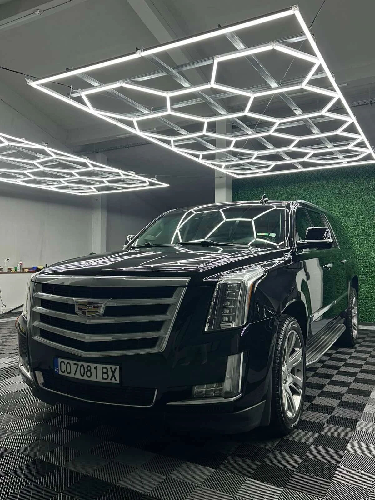 Cadillac Escalade, снимка 4 - Автомобили и джипове - 54068335