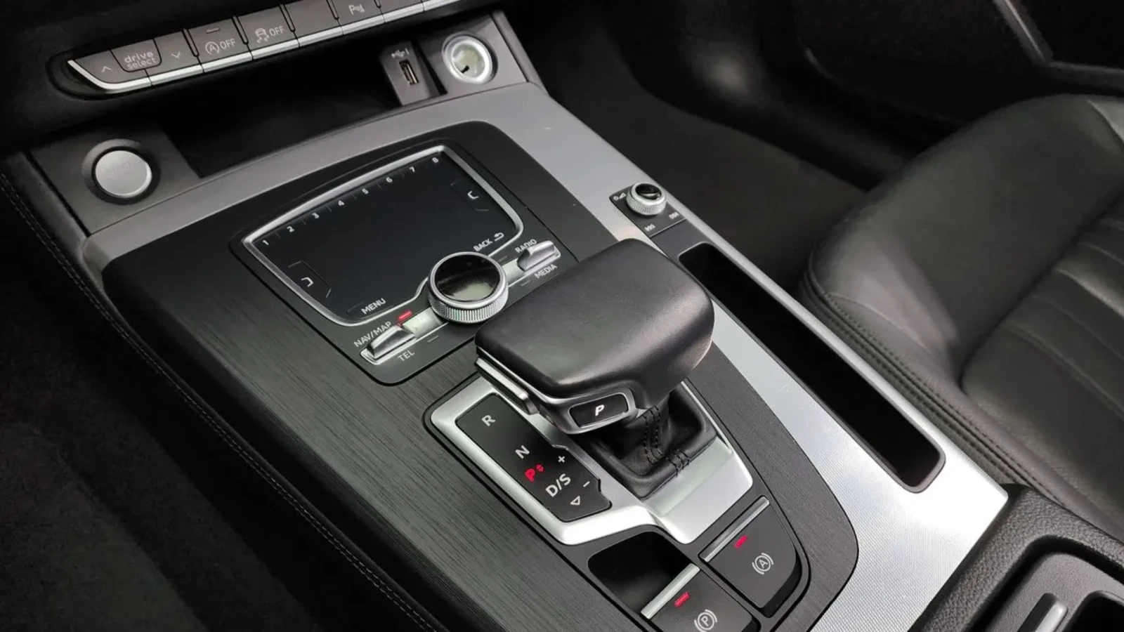 Audi Q5 45 TFSI QUATTRO | ПОДГРЕВ | ПАНОРАМА, снимка 14 - Автомобили и джипове - 54737533