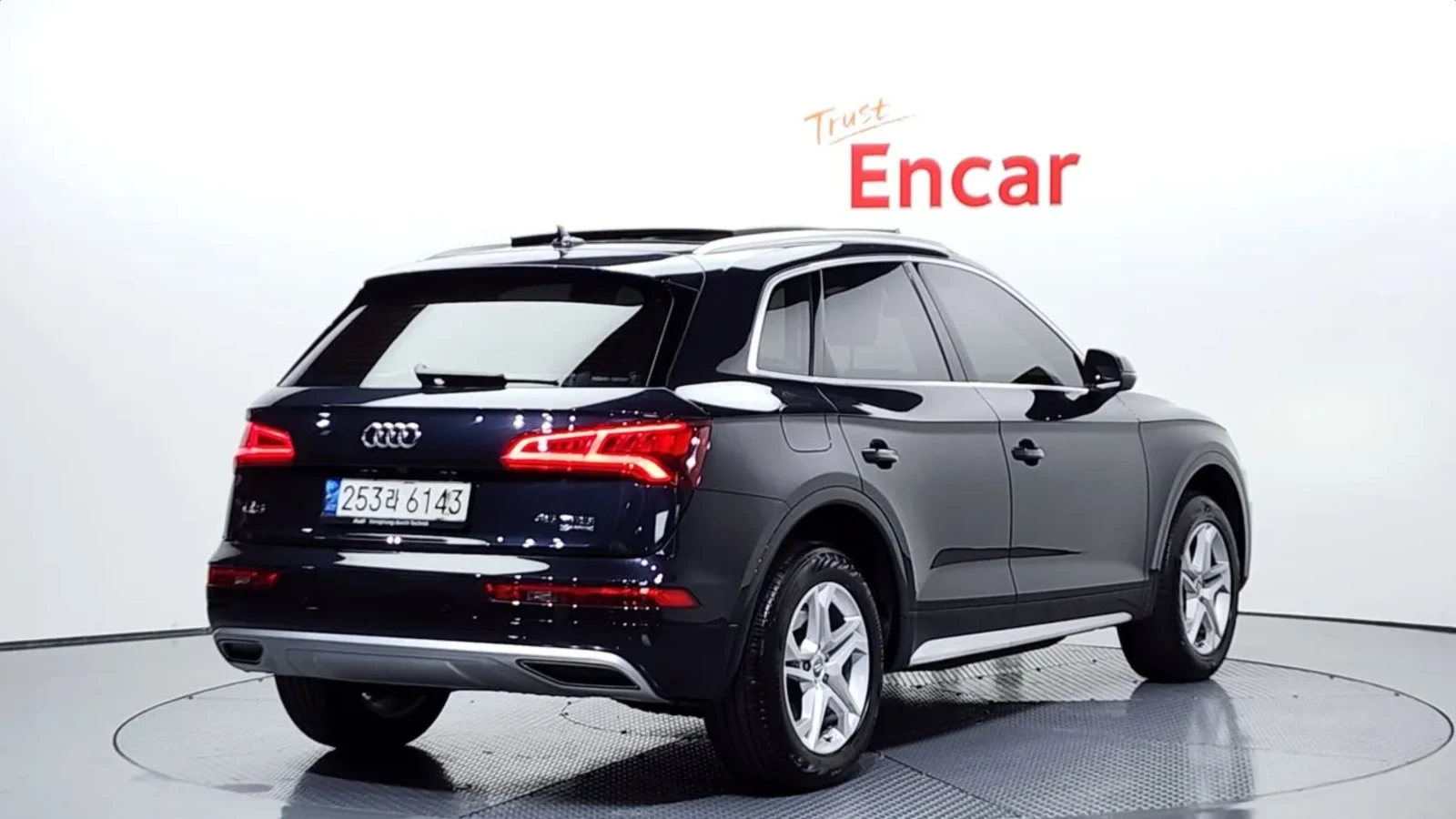 Audi Q5 45 TFSI QUATTRO | ПОДГРЕВ | ПАНОРАМА, снимка 3 - Автомобили и джипове - 54737533