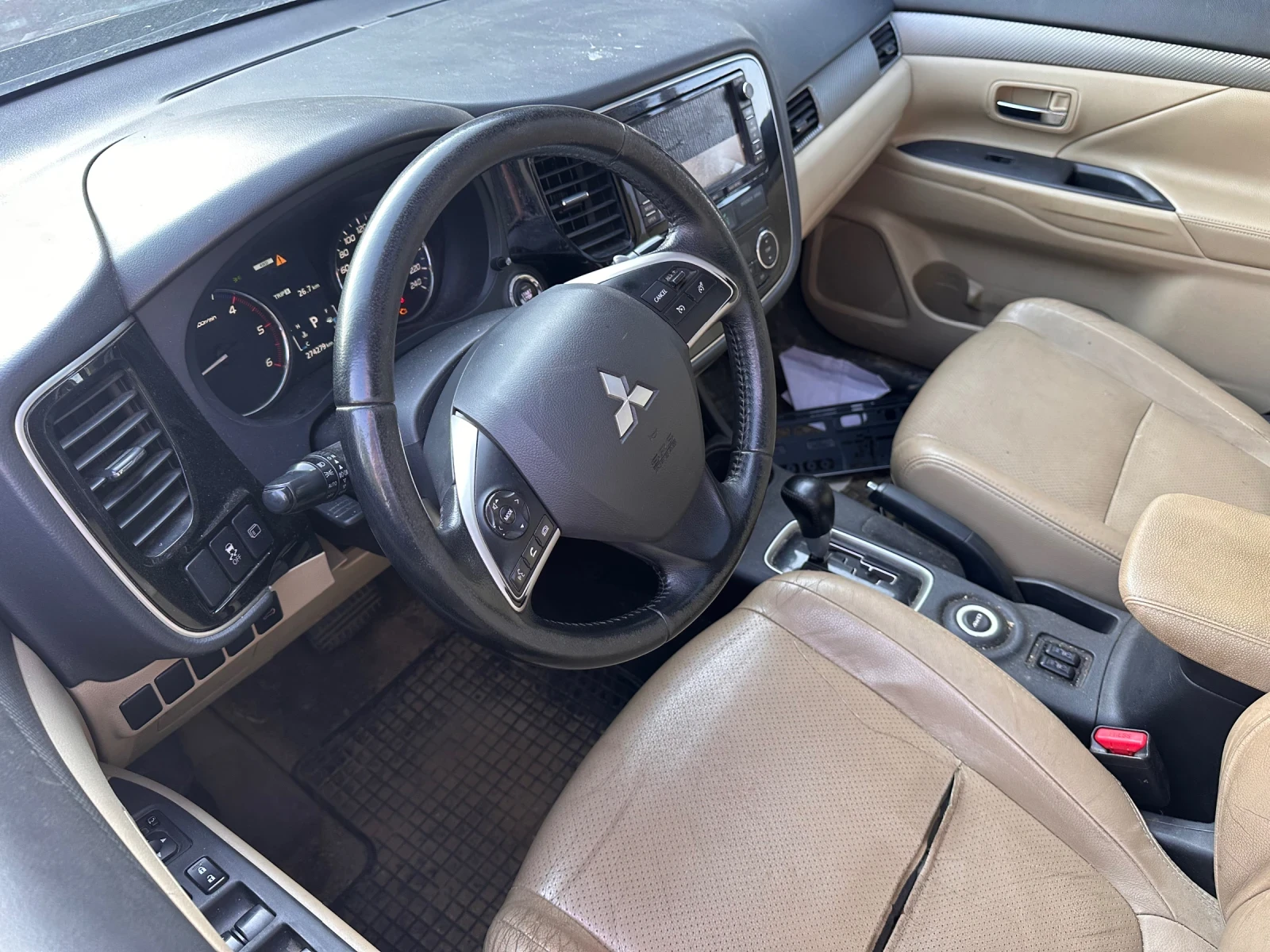 Mitsubishi Outlander 2.2 4N14 150к.с. , снимка 8 - Автомобили и джипове - 54800208