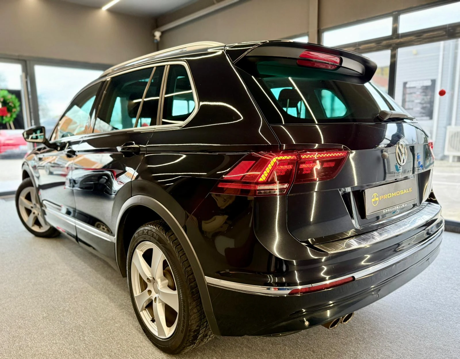 VW Tiguan 4Motion* Подгрев* Table*  DSG* R-Line*  Лизинг, снимка 4 - Автомобили и джипове - 54869757