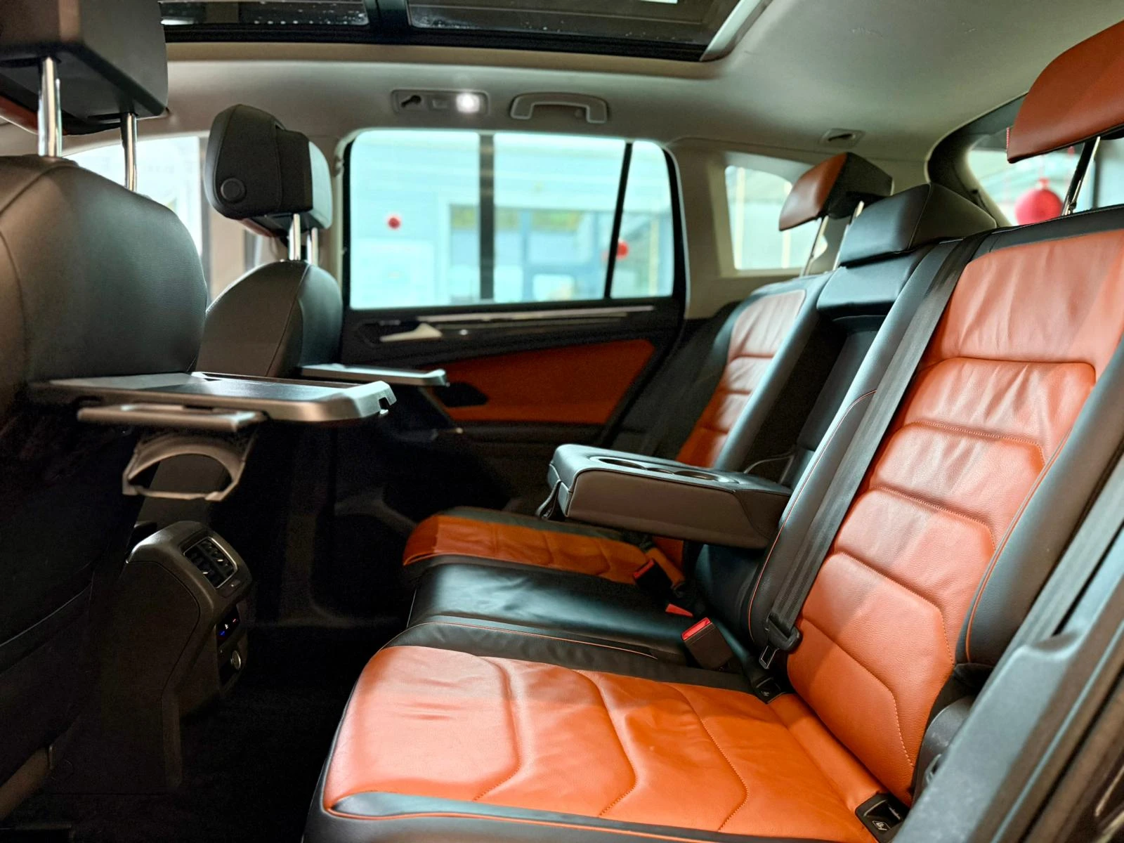 VW Tiguan 4Motion* Подгрев* Table*  DSG* R-Line*  Лизинг, снимка 15 - Автомобили и джипове - 54869757