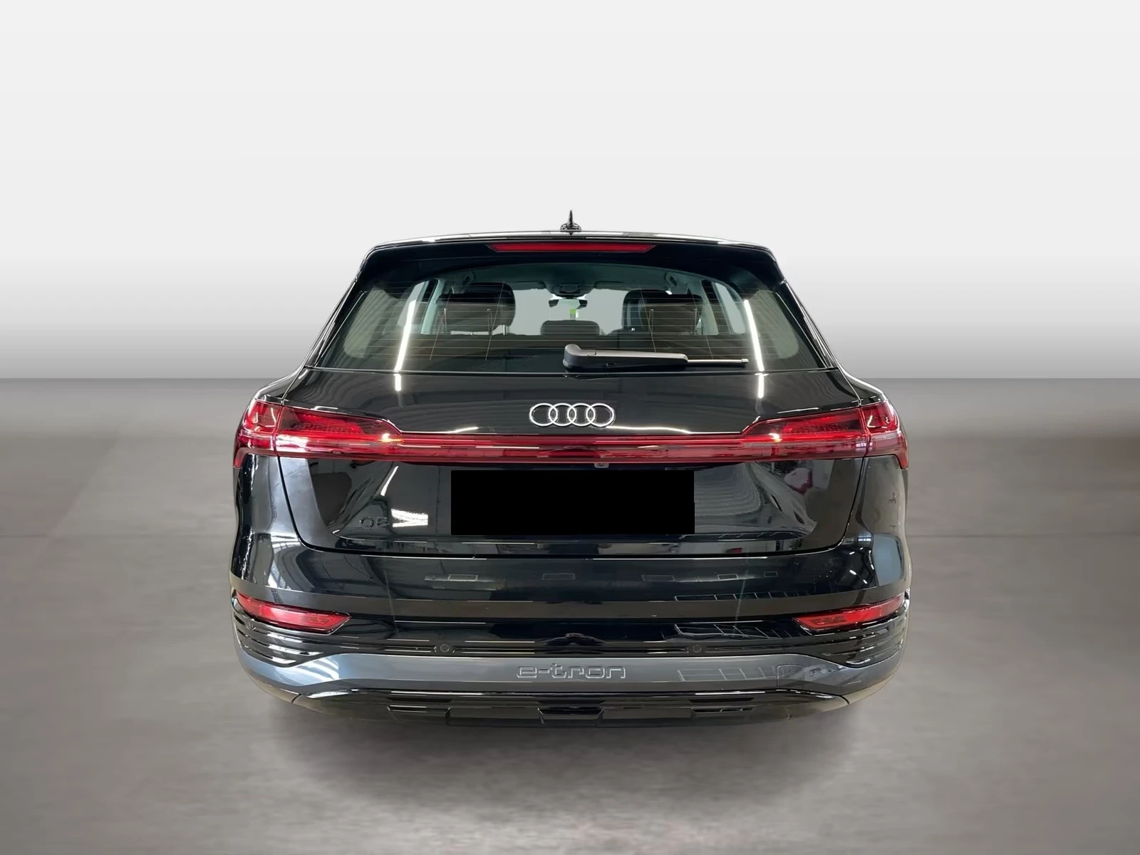 Audi Q8 55 E-TRON / QUATTRO / HUD / VIRTUAL PLUS / AIR, снимка 4 - Автомобили и джипове - 55202420