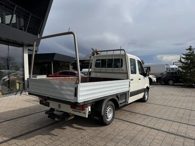 VW Crafter 2.5TDI 6-местен Клима , снимка 6 - Бусове и автобуси - 44734436