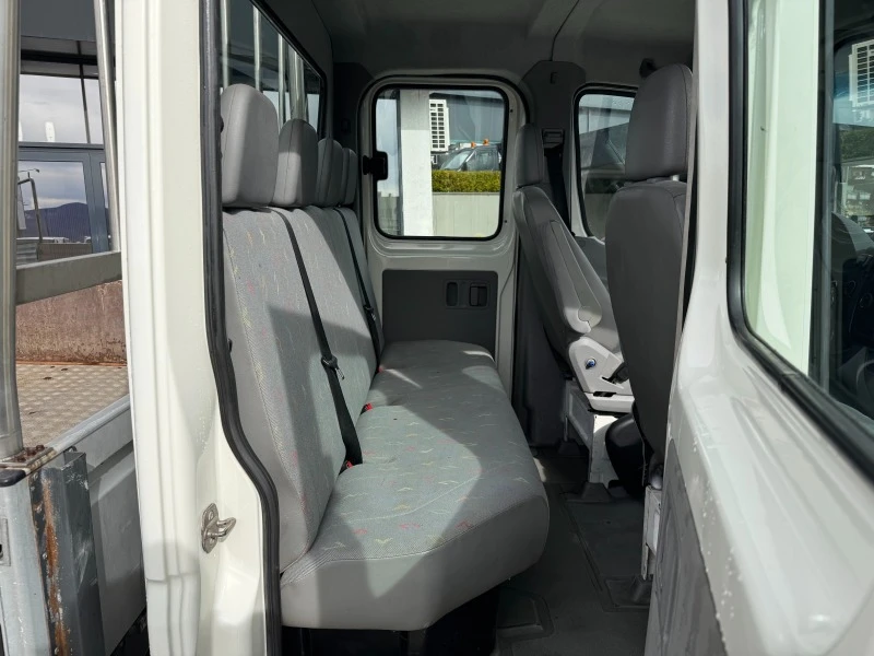 VW Crafter 2.5TDI 6-местен Клима , снимка 8 - Бусове и автобуси - 44734436