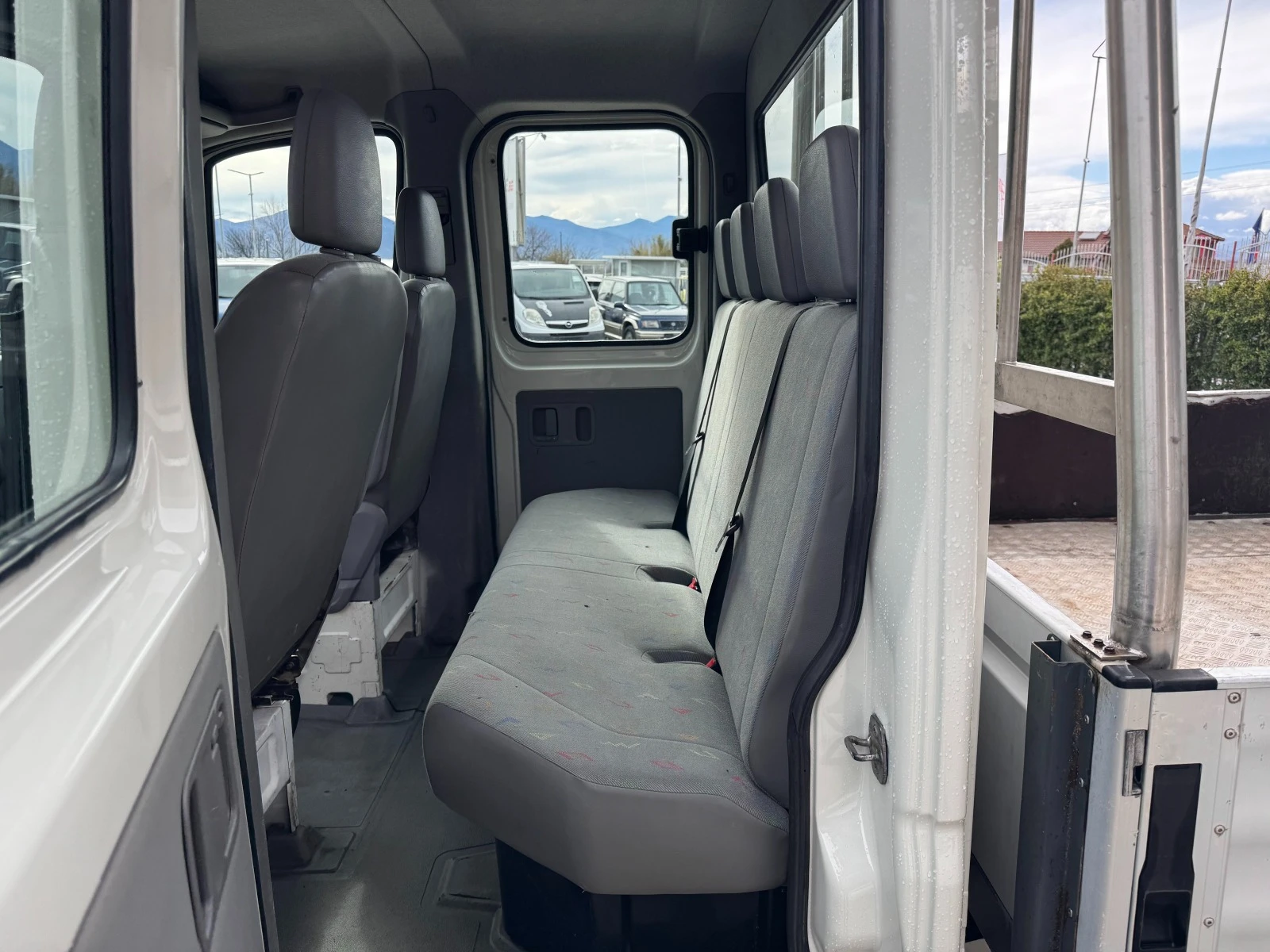 VW Crafter 2.5TDI 6-местен Клима  - изображение 10