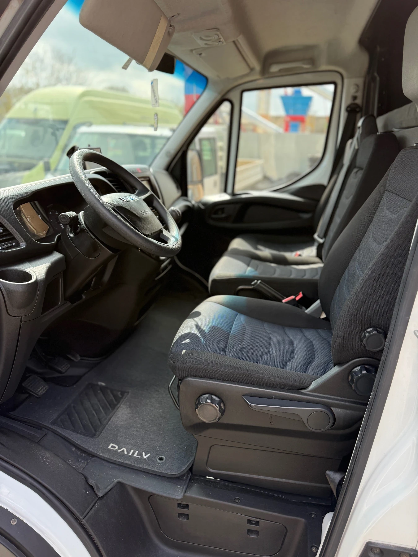 Iveco Daily 35s15, снимка 6 - Бусове и автобуси - 56542097
