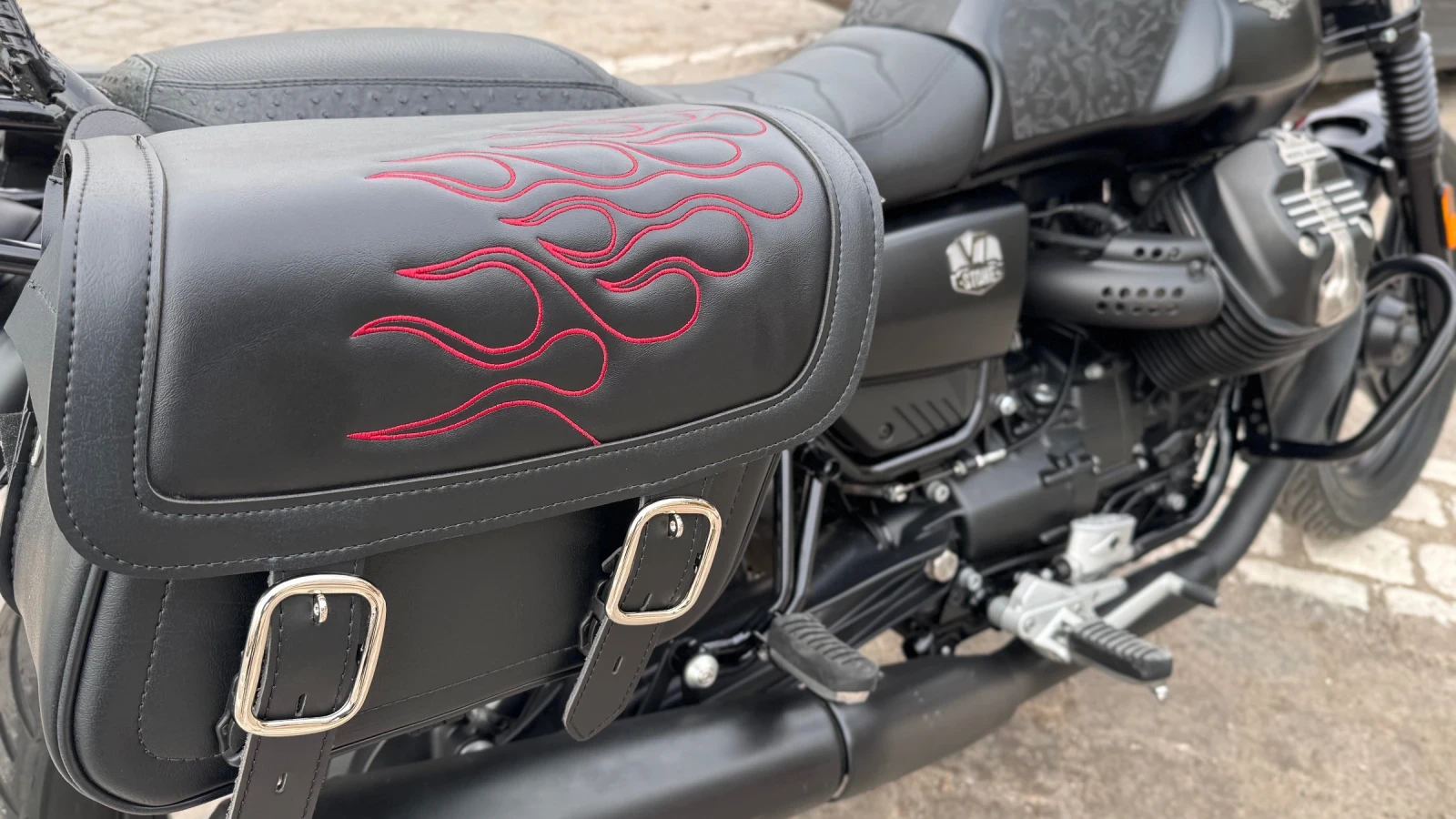 Moto Guzzi V V7 Stone 850 - изображение 8