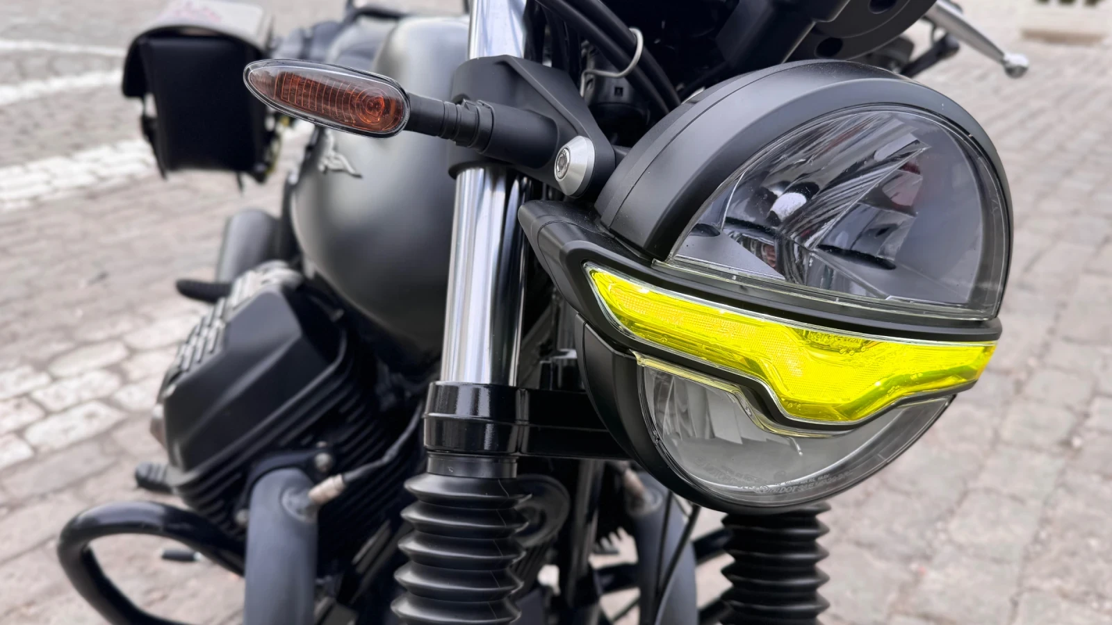 Moto Guzzi V V7 Stone 850 - изображение 10