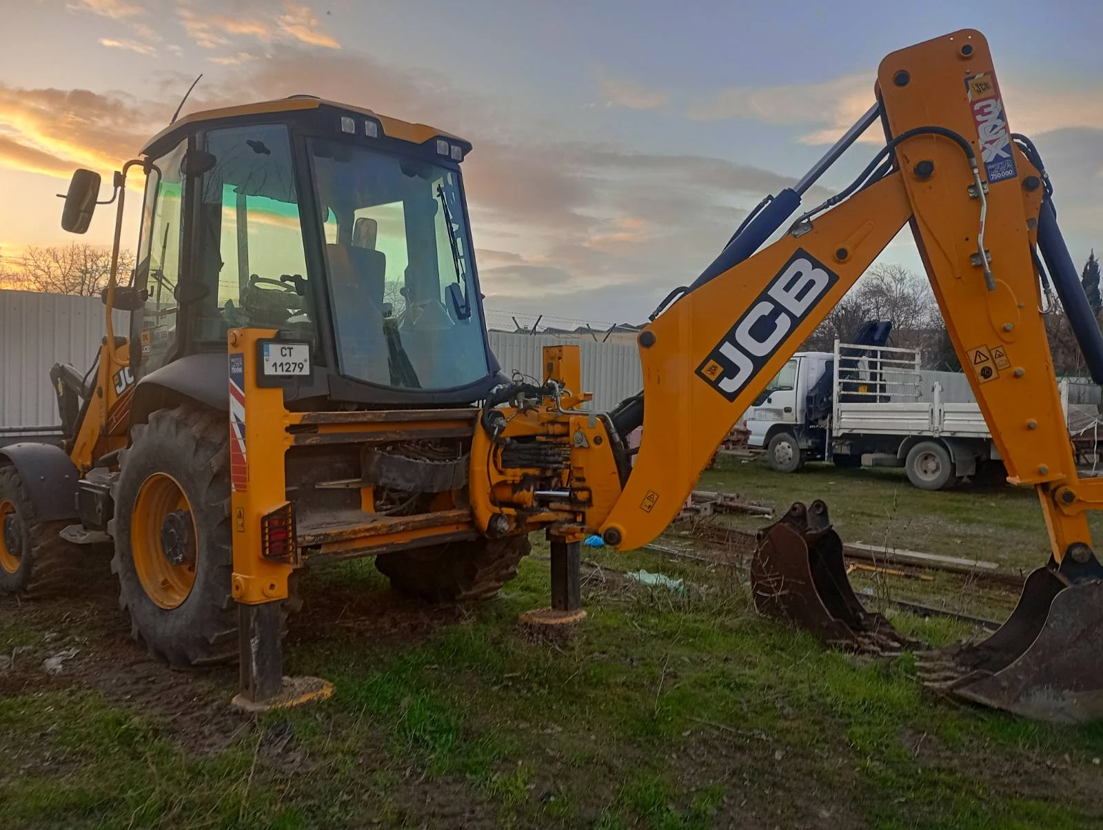 Багер JCB 3CX Sitemaster - изображение 3