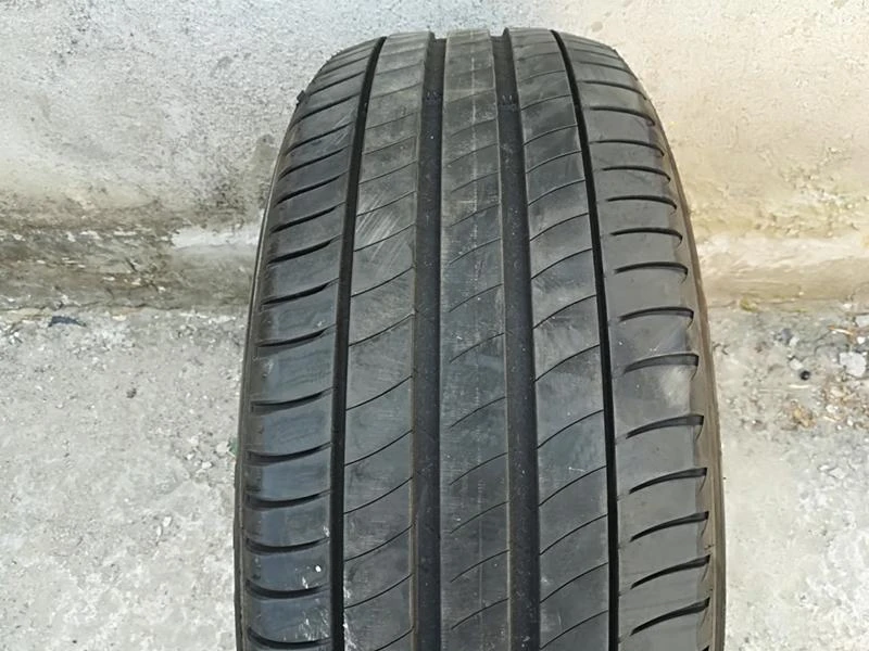 Гуми Летни 235/55R17, снимка 1 - Гуми и джанти - 21479094