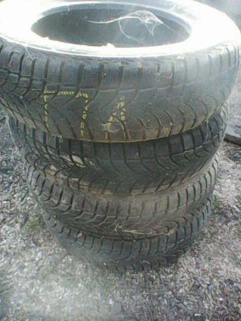 Гуми Зимни 165/65R14, снимка 8 - Гуми и джанти - 53045819