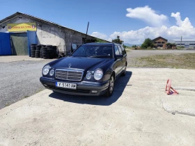 Mercedes-Benz E 300, снимка 1