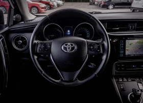 Toyota Auris 1.8 Hybrid ТОП! С ГАРАНЦИЯ! , снимка 8