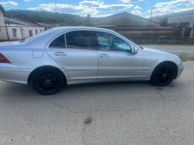 Mercedes-Benz C 220, снимка 4