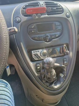 Citroen Xsara picasso 2.0HDI - 1250 € / 2444.79 лв. - 18689931 11