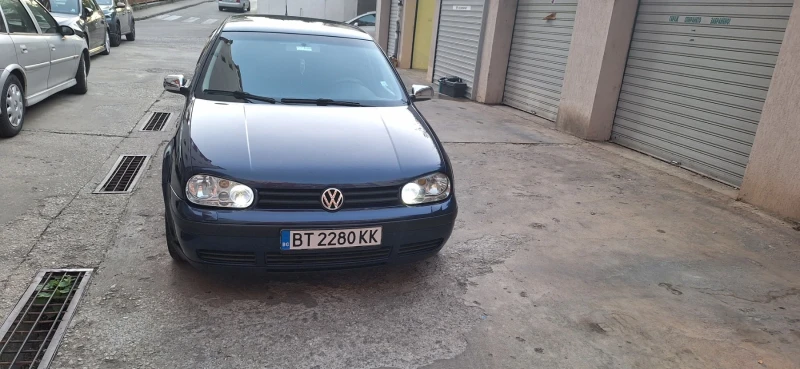 VW Golf, снимка 1 - Автомобили и джипове - 47173074