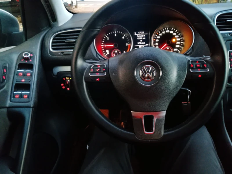 VW Golf 2.0Д 140к.с.Navi, снимка 4 - Автомобили и джипове - 47896983