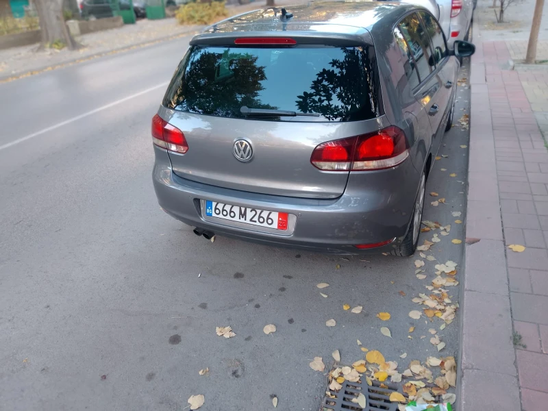 VW Golf 2.0Д 140к.с.Navi, снимка 6 - Автомобили и джипове - 47896983