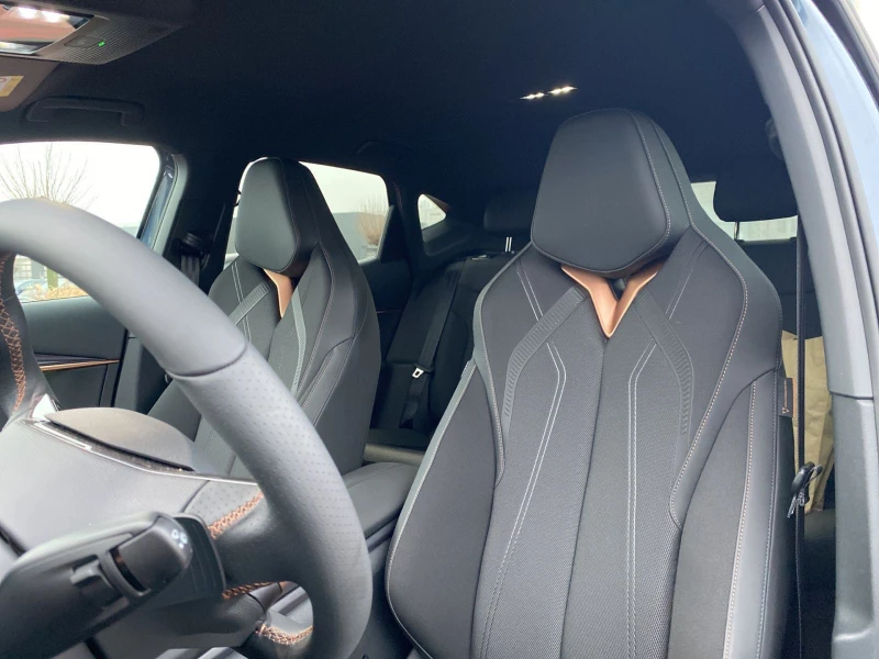 Cupra Tavascan ENDURANCE/286HP/CRPLAY/AMBI/LED/VCONTROL/215fpr, снимка 9 - Автомобили и джипове - 50728432