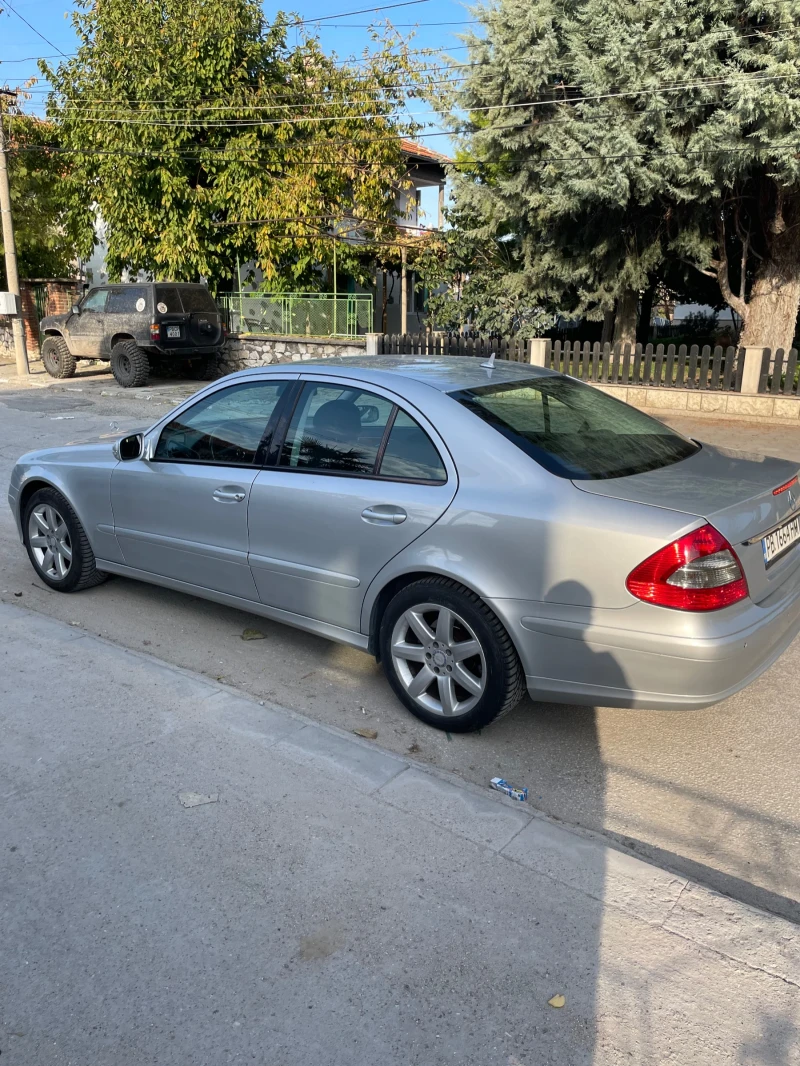 Mercedes-Benz E 280, снимка 5 - Автомобили и джипове - 52517642