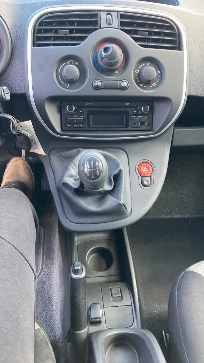 Renault Kangoo 1.5 DCI 90 ks EVRO 6B, снимка 8 - Автомобили и джипове - 52295483
