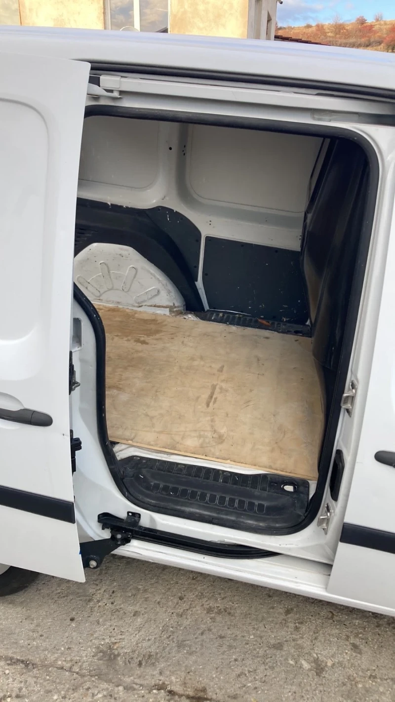 Renault Kangoo 1.5 DCI 90 ks EVRO 6B, снимка 5 - Автомобили и джипове - 52295483