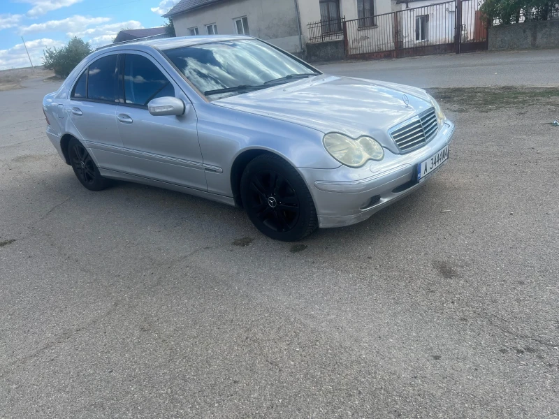 Mercedes-Benz C 220, снимка 7 - Автомобили и джипове - 52742575