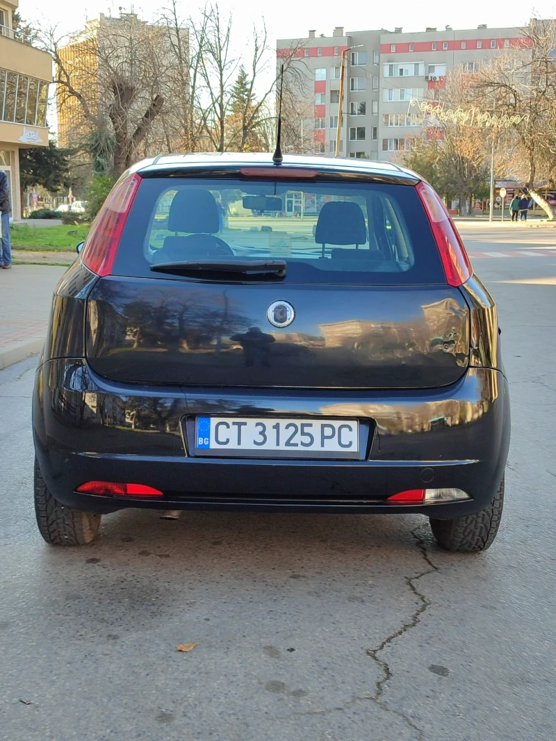 Fiat Punto 1.3d M-jet, снимка 9 - Автомобили и джипове - 52777360