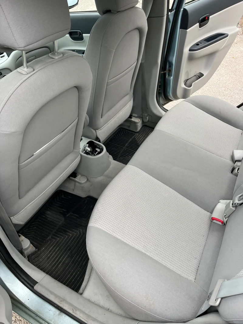 Hyundai Accent, снимка 6 - Автомобили и джипове - 52895323