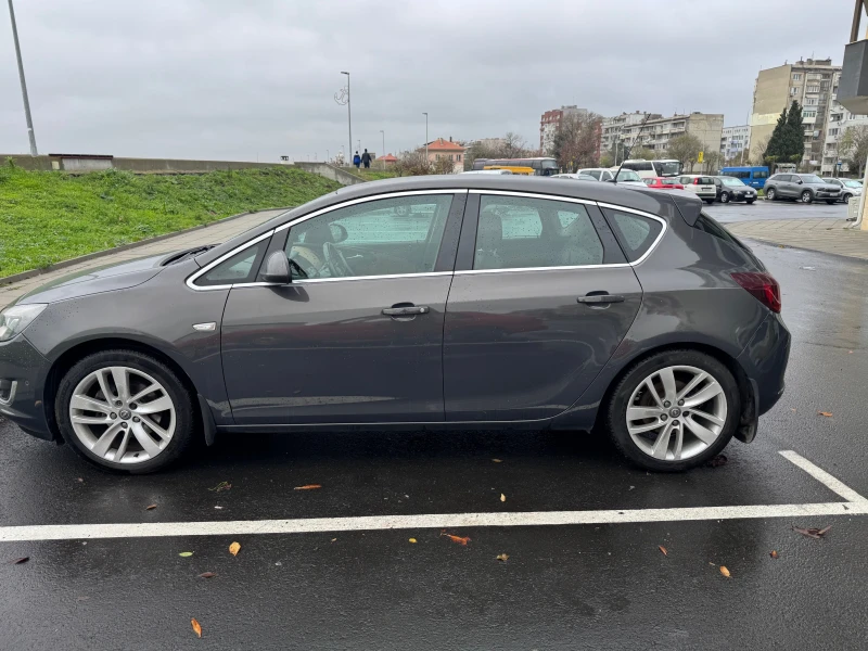 Opel Astra 1, 6 TURBO Cosmo, снимка 4 - Автомобили и джипове - 53073099