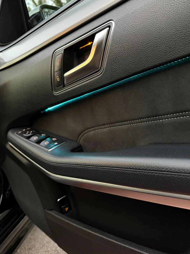 Mercedes-Benz E 220 AMG Line, Sport , снимка 9 - Автомобили и джипове - 53090697