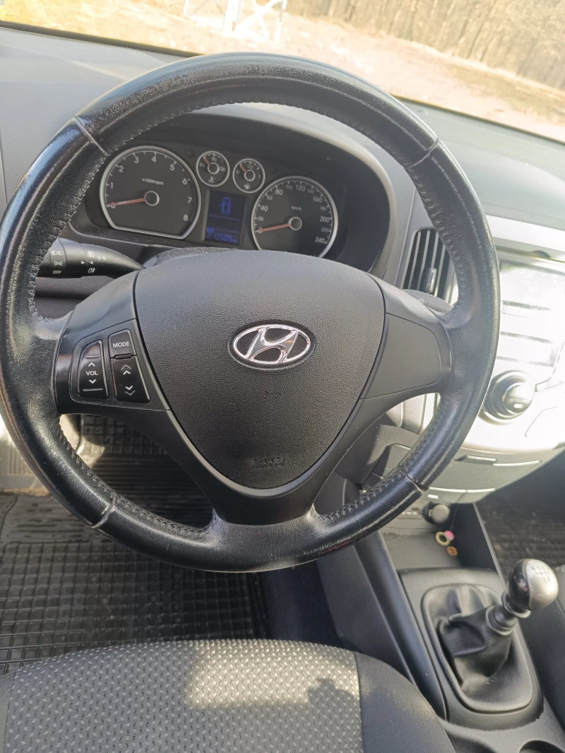 Hyundai I30 1.4I, снимка 9 - Автомобили и джипове - 53259243