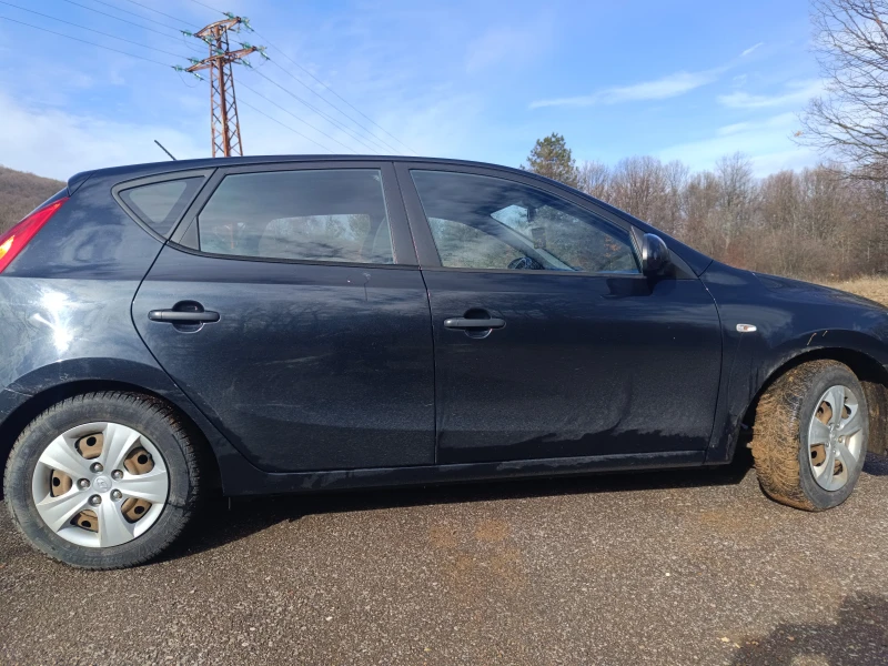 Hyundai I30 1.4I, снимка 3 - Автомобили и джипове - 53259243