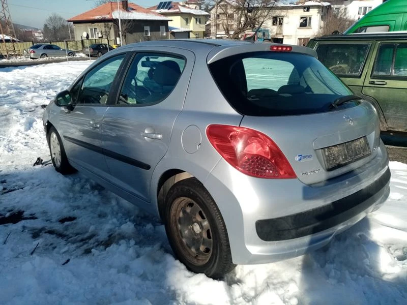 Peugeot 207 1.4, снимка 5 - Автомобили и джипове - 36031606