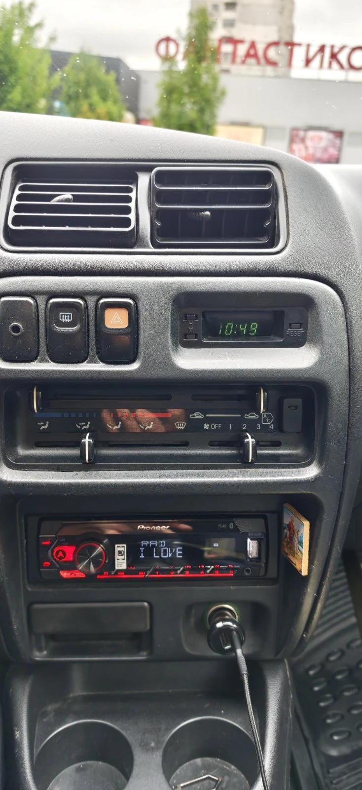 Mazda 323, снимка 9 - Автомобили и джипове - 54589324