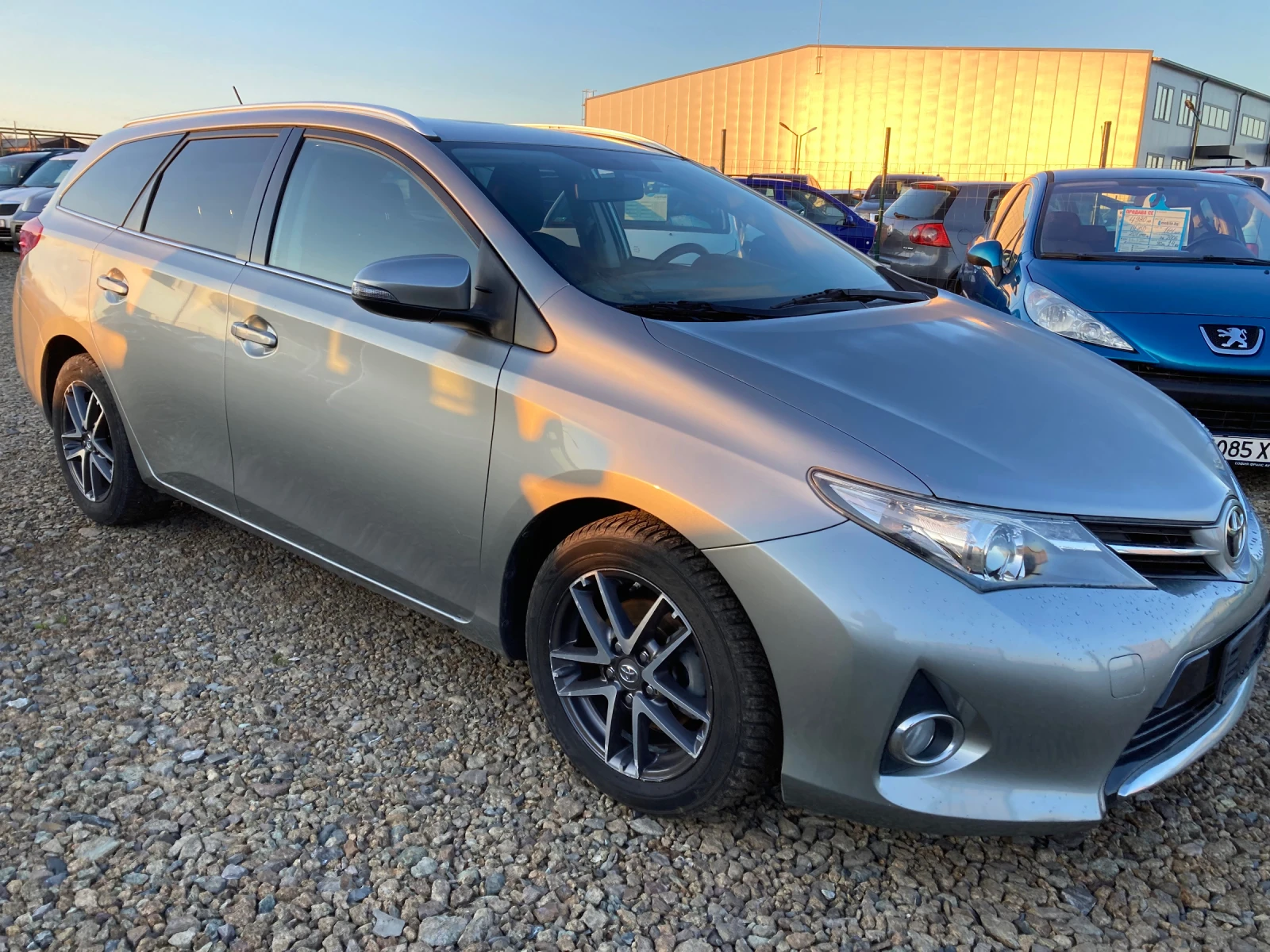 Toyota Auris 1.4D4D - изображение 2