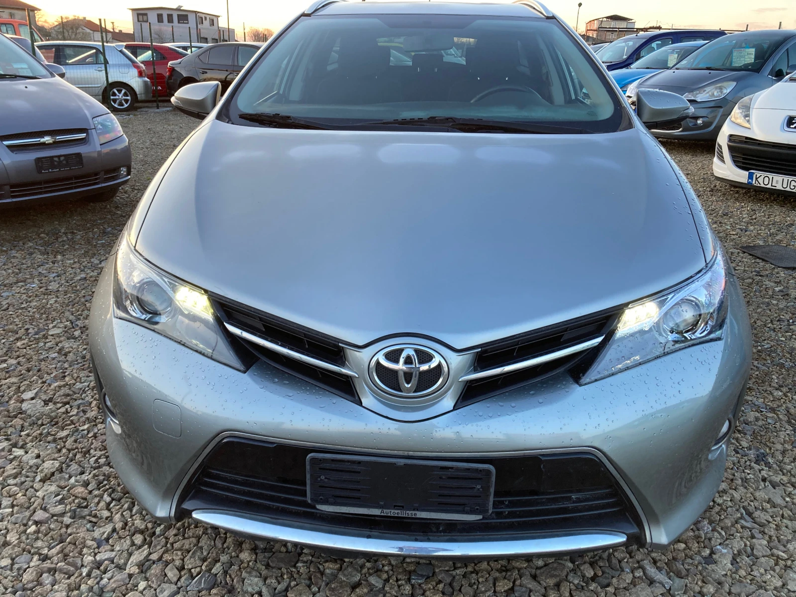 Toyota Auris 1.4D4D - изображение 4