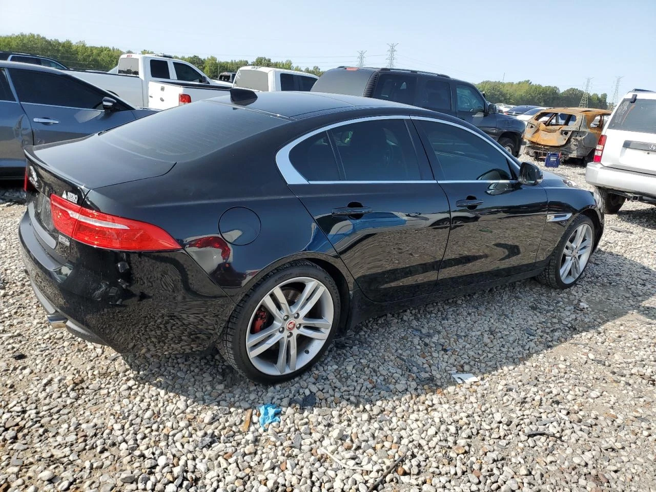 Jaguar XE 35T PRESTIGE AWD - изображение 3