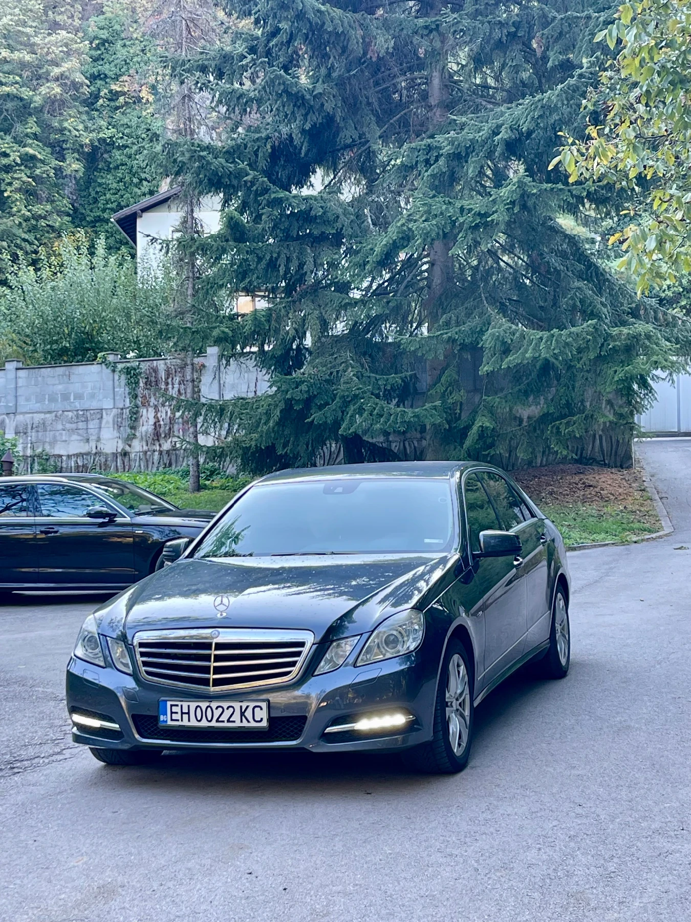 Mercedes-Benz E 350 AVANTGARDE от ВТОРИ СОБСТВЕНИК с НОВ ДВИГАТЕЛ 2022 - изображение 9