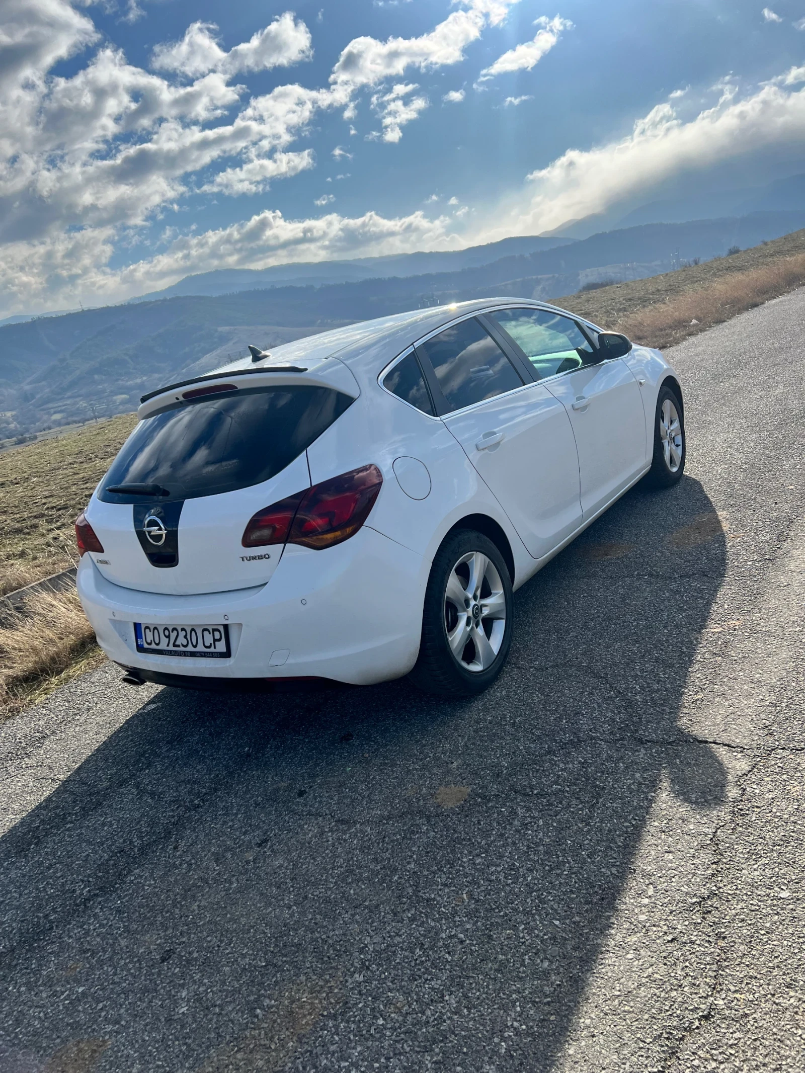 Opel Astra J - изображение 6