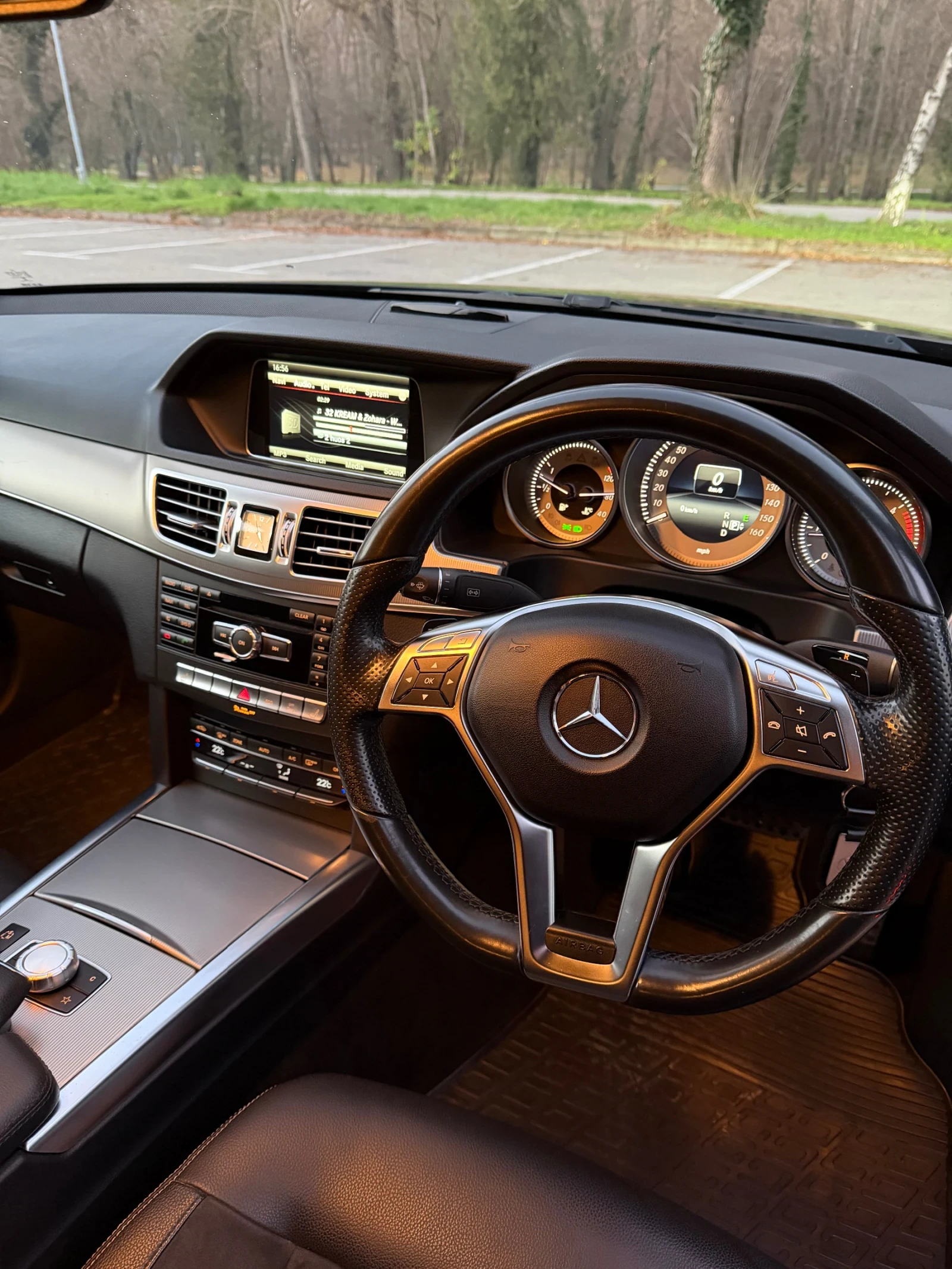 Mercedes-Benz E 220 AMG Line, Sport  - изображение 8