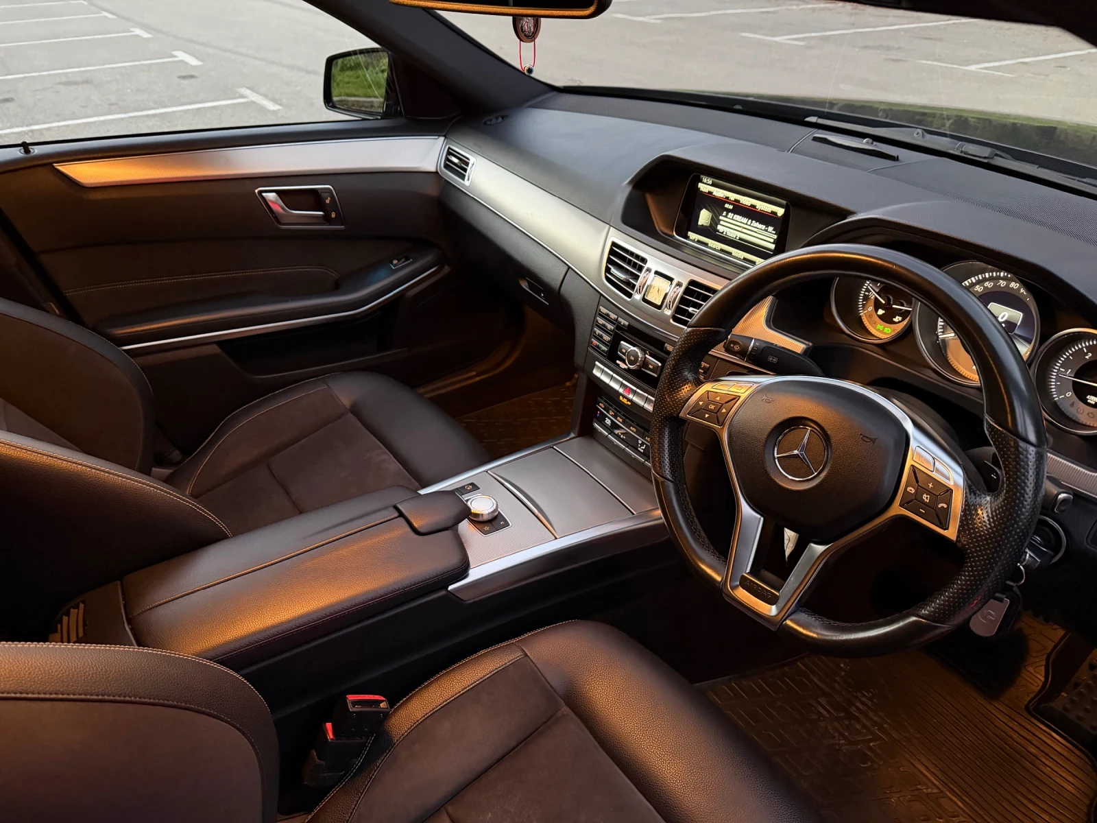 Mercedes-Benz E 220 AMG Line, Sport  - изображение 7