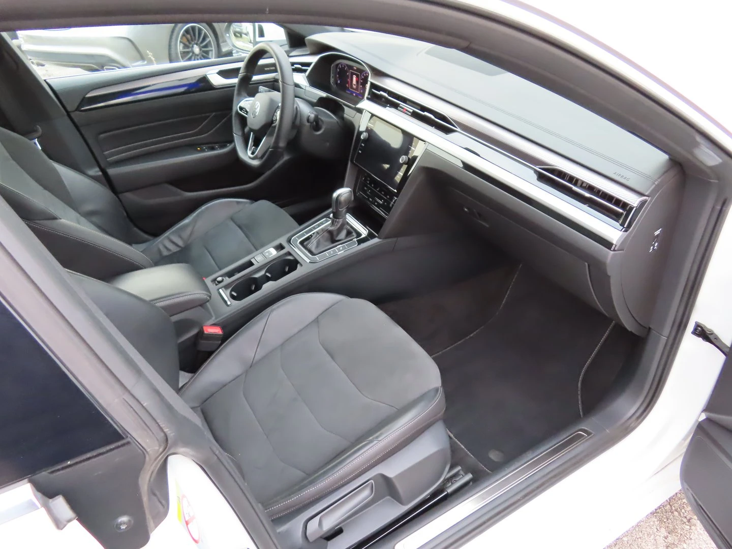 VW Arteon R-Line 2.0 TSI OPF 4MOTION DSG | Mobile.bg � ����������� 11