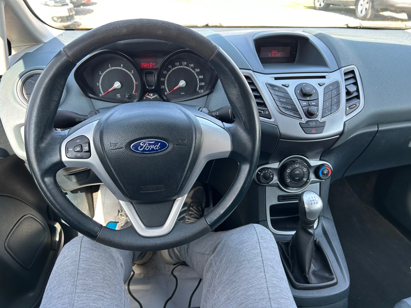 Ford Fiesta 1.2-82к, снимка 12 - Автомобили и джипове - 53856431