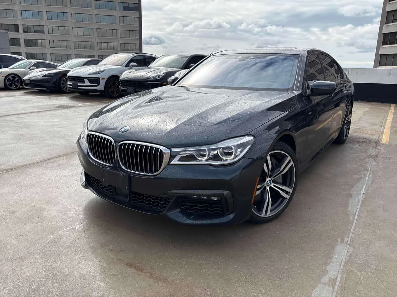 BMW 750 | DISTRONIC | HUD | HARMAN KARDON | ОБДУХВАНЕ | 