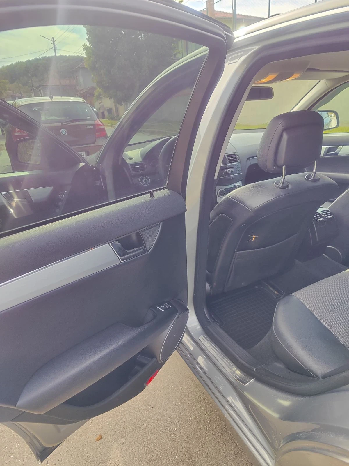Mercedes-Benz C 320 4matic, снимка 6 - Автомобили и джипове - 54413871