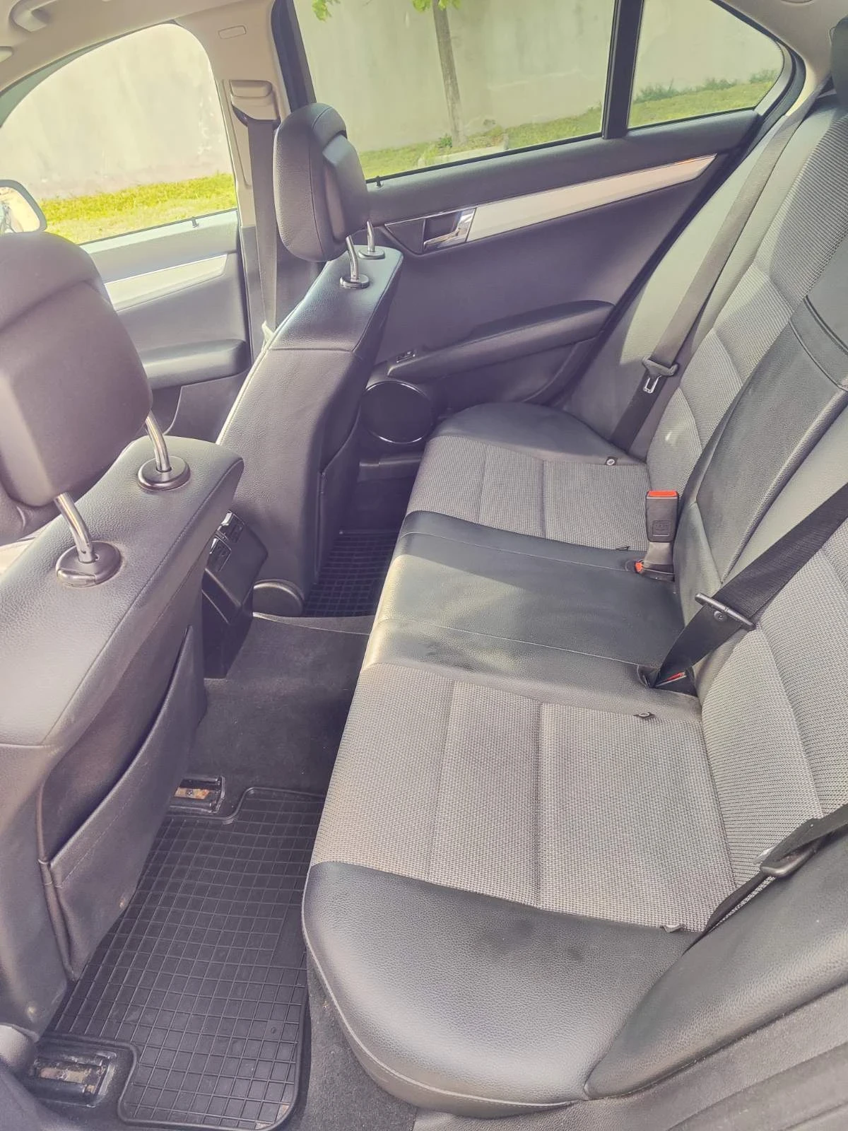 Mercedes-Benz C 320 4matic, снимка 4 - Автомобили и джипове - 54413871