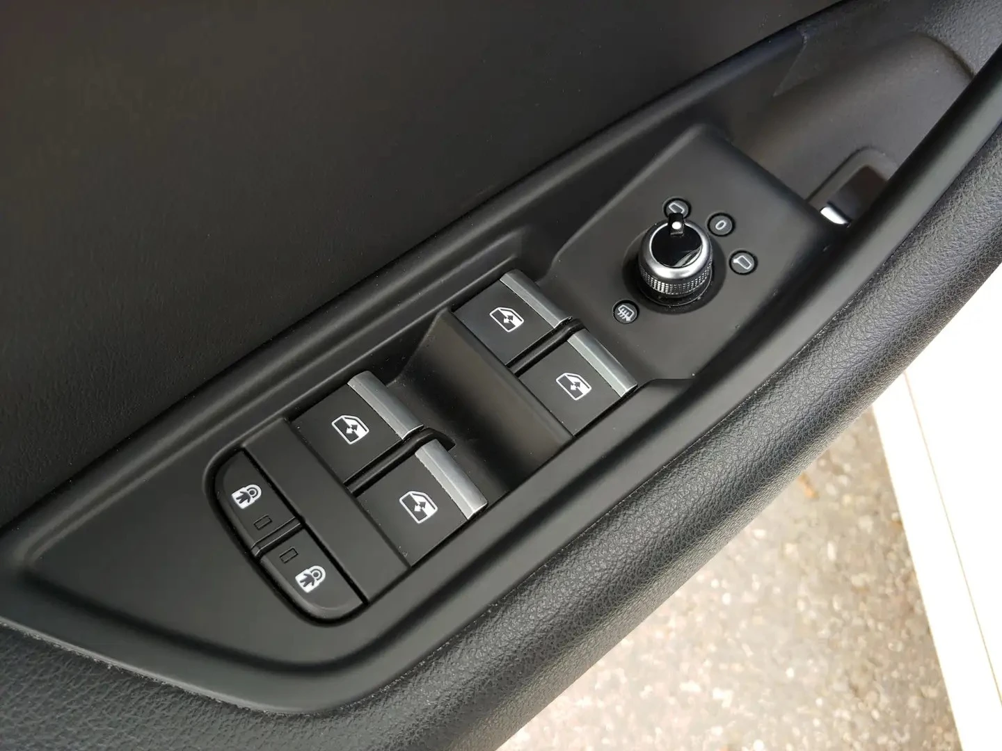 Audi A4 PROGRESSIV / QUATTRO / ДИГ.ТАБЛО / MATRIX, снимка 8 - Автомобили и джипове - 54422656
