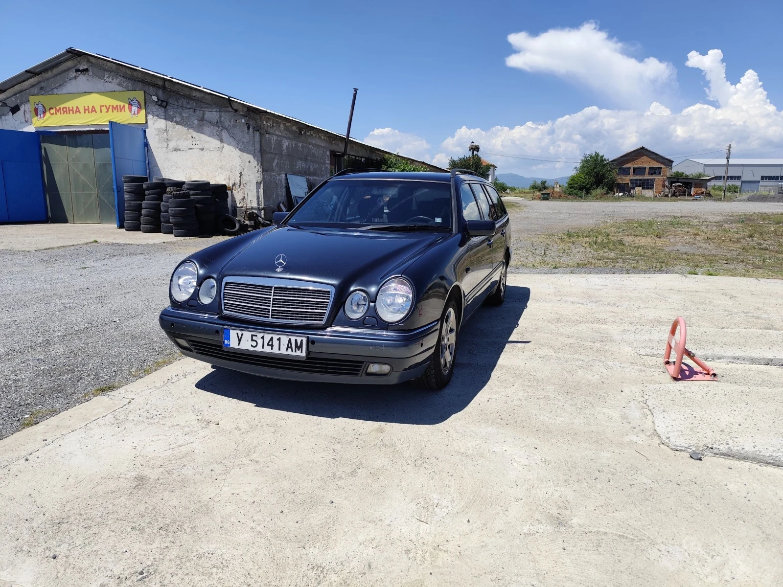 Mercedes-Benz E 300